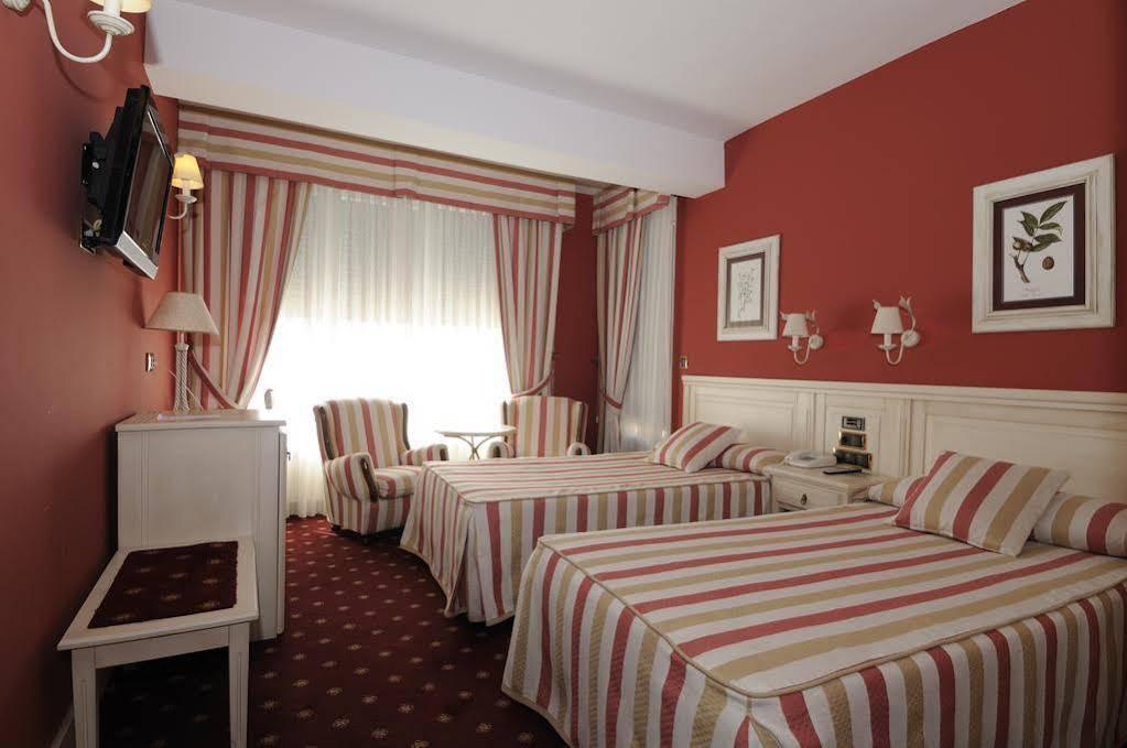 Hotel Leonor Miron Soria Eksteriør bilde