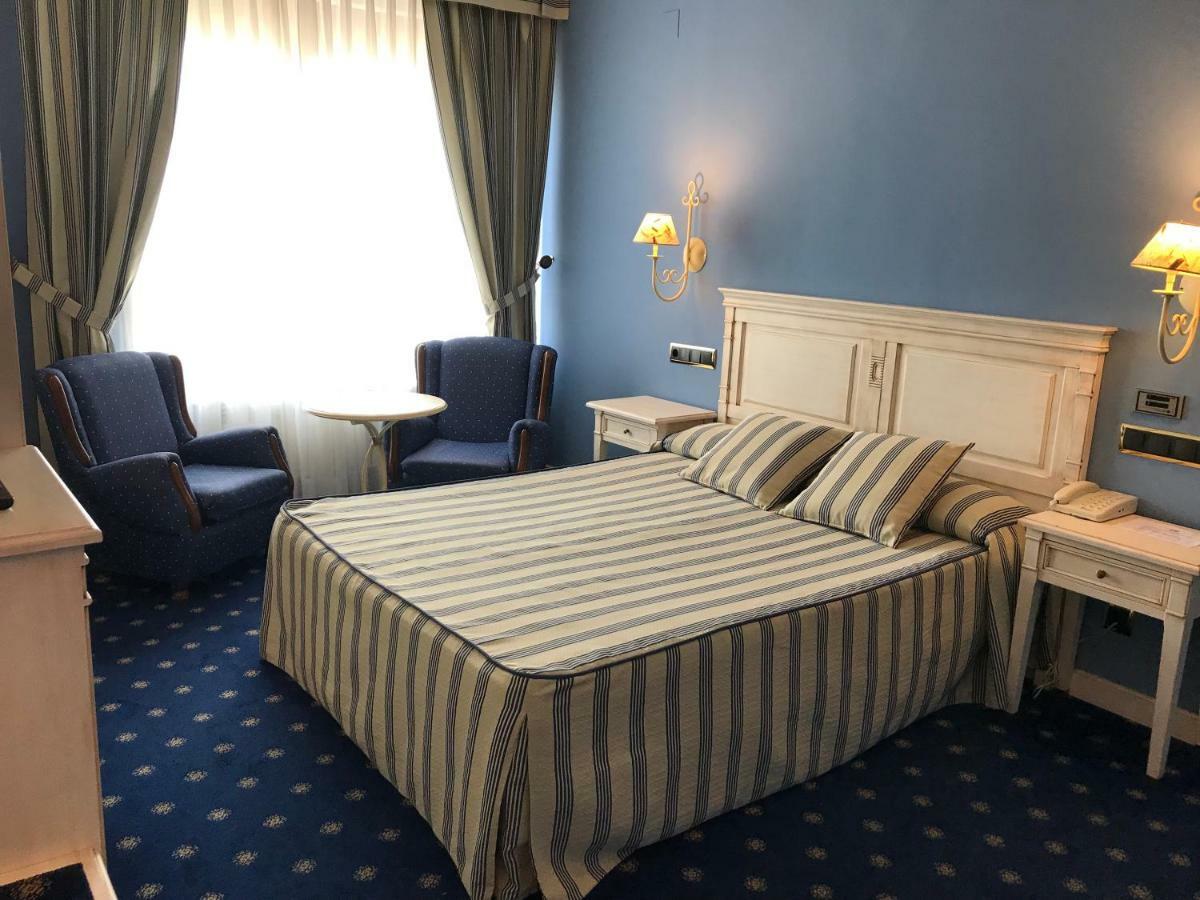 Hotel Leonor Miron Soria Eksteriør bilde